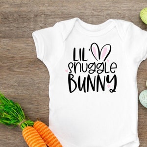 Lil' Snuggle Bunny SVG Cut File - Svg de Pâques