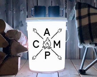 Secchio da campeggio SVG: design di frecce per falò (download digitale)