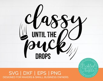 Mamá de hockey con clase SVG: Diseño de disco de hockey (Descarga digital)