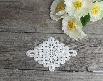 Miniature Doilies for Doll Houses #1005