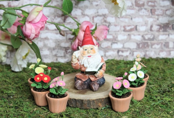 MINIATURE GARDEN GNOME RELAXING WOODLAND FAIRY GARDEN
