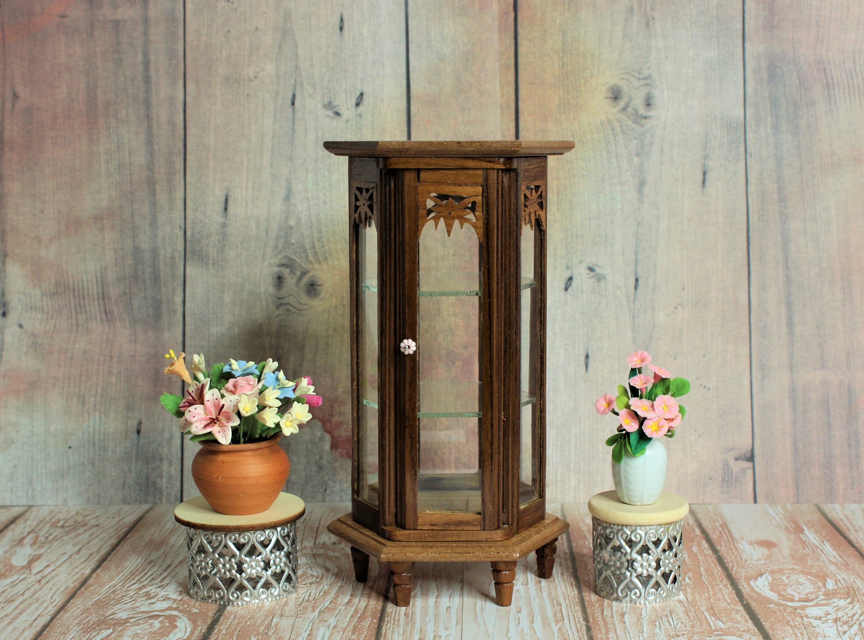 dollhouse table stand