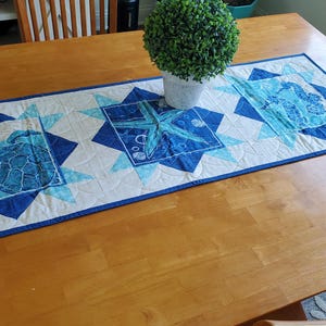 Ocean Turtle Seahorse Quilted Table runner topper in Blue and Aqua - Kitchen table top quilt decor, Beach Sea Life runner in Blue and Aqua