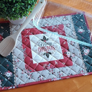 Christmas quilted Casserole Hot Pad Trivet with embroidered Merry Christmas, extra large table top decor