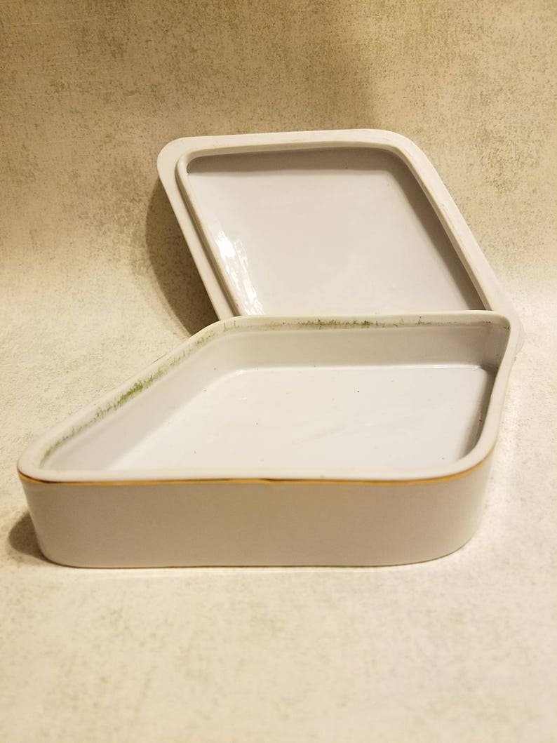 Porcelain jewelry box Tilso porcelain Porcelain covered box Vanity box Vintage Tilso Japan porcelain floral trinket box with lid