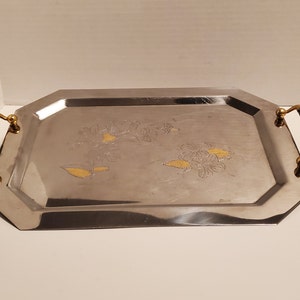 Vintage MGM Inox Intched Acciaio inossidabile con 24 carati oro intarsio e lucite maniglie vassoio di servizio, vassoio di servizio in acciaio inossidabile, arredamento per la casa