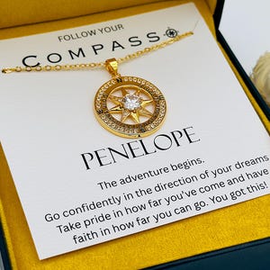 Collier Suivez votre boussole, cadeau de remise des diplômes New Beginnings, collier sur carte, cadeau de fin d'études secondaires pour fille, diplôme universitaire et secondaire personnalisé