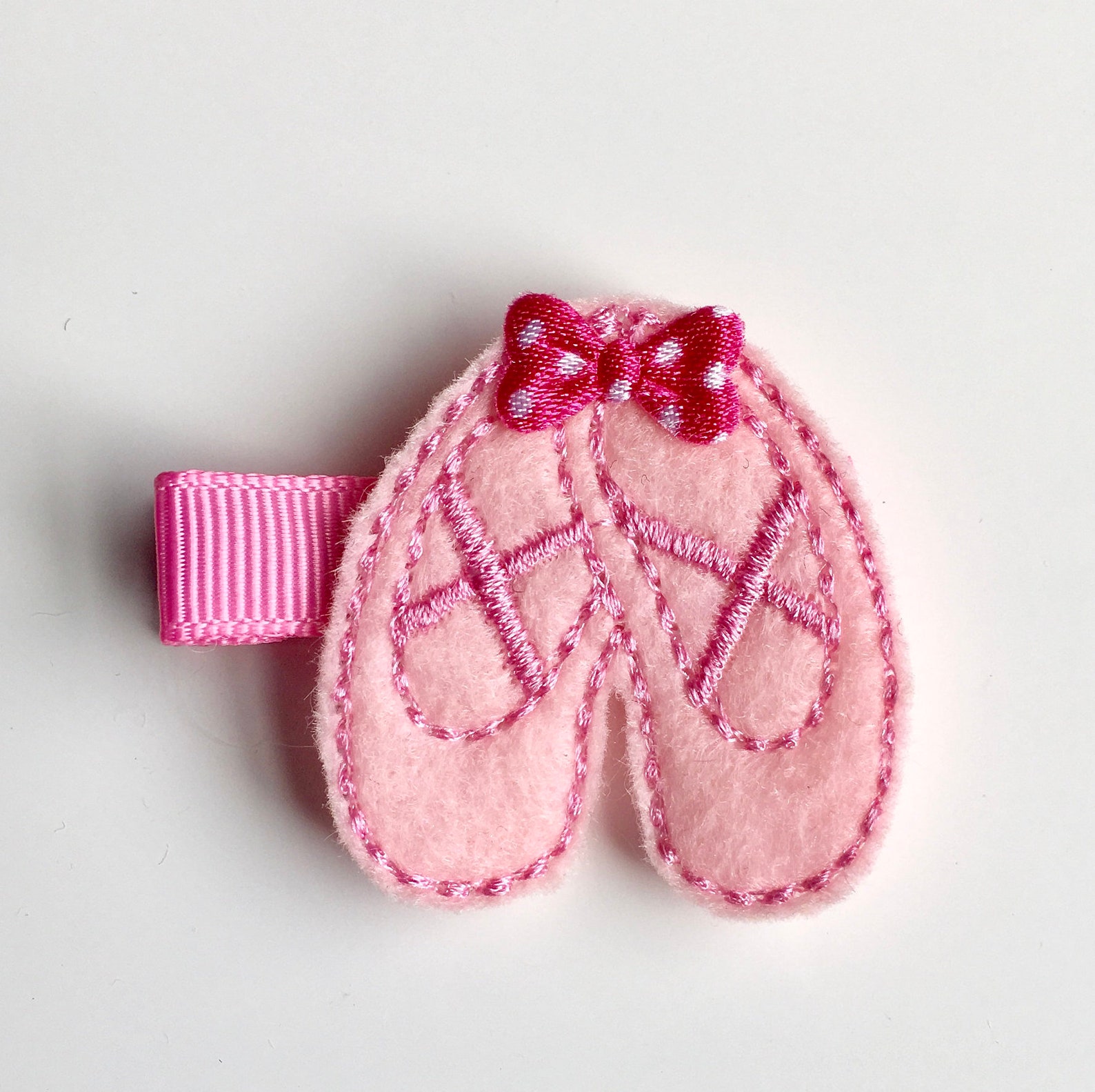 pretty pink ballet shoes feltie hair clip pink with polka dot bow embroidered ballet shoe feltie ribbon lined alligator clip dan