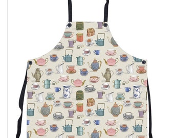 Granny Ann Teapot by Shawnee Pottery Patented USA Produced in Zanesville Ohio 1937-1961 Ivory Color Peach Apron Blue Trim Cane Tea Parties