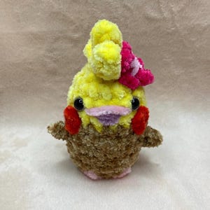 mini cockatiel amigurumi - crochet bird