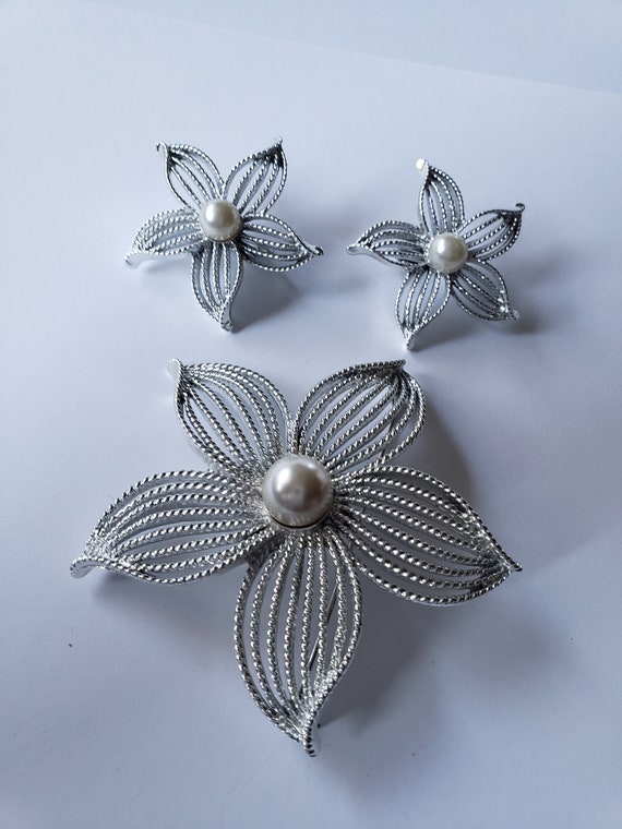 Signed SARAH COVENTRY Moonflower Brooch & Clip-on… - image 1