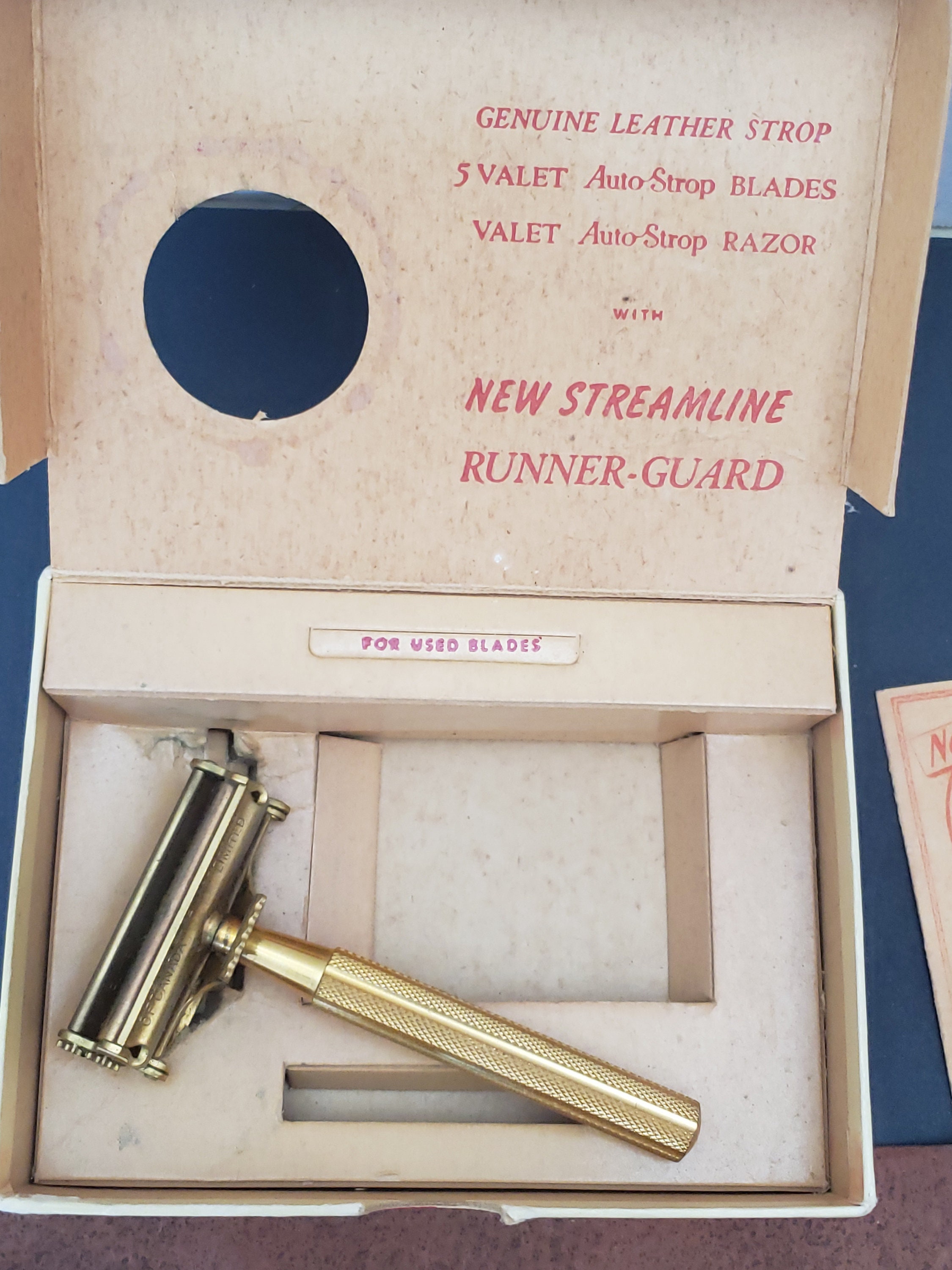 Vintage Valet Auto Strop Razor, New Streamline, Runner Guard