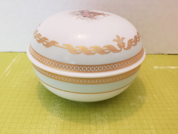 Signed Kaiser Porcelain White Blue Lidded Trinket… - image 4