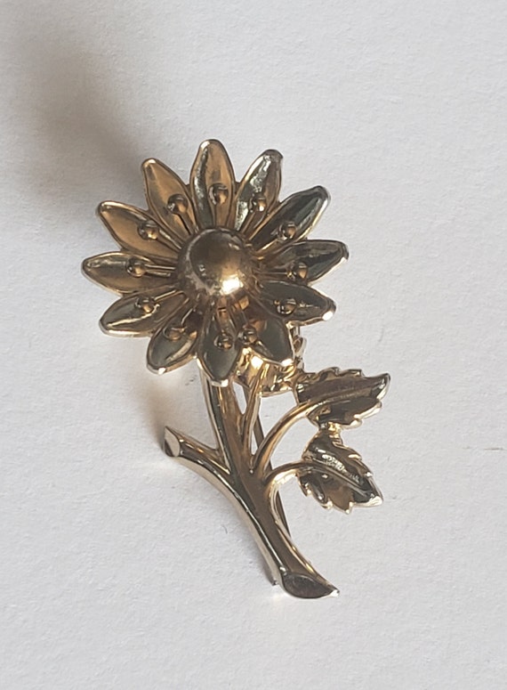 Vintage Coro Brooch Pin Gold And Silver Tone Rhinestone Chrysanthemum Flower