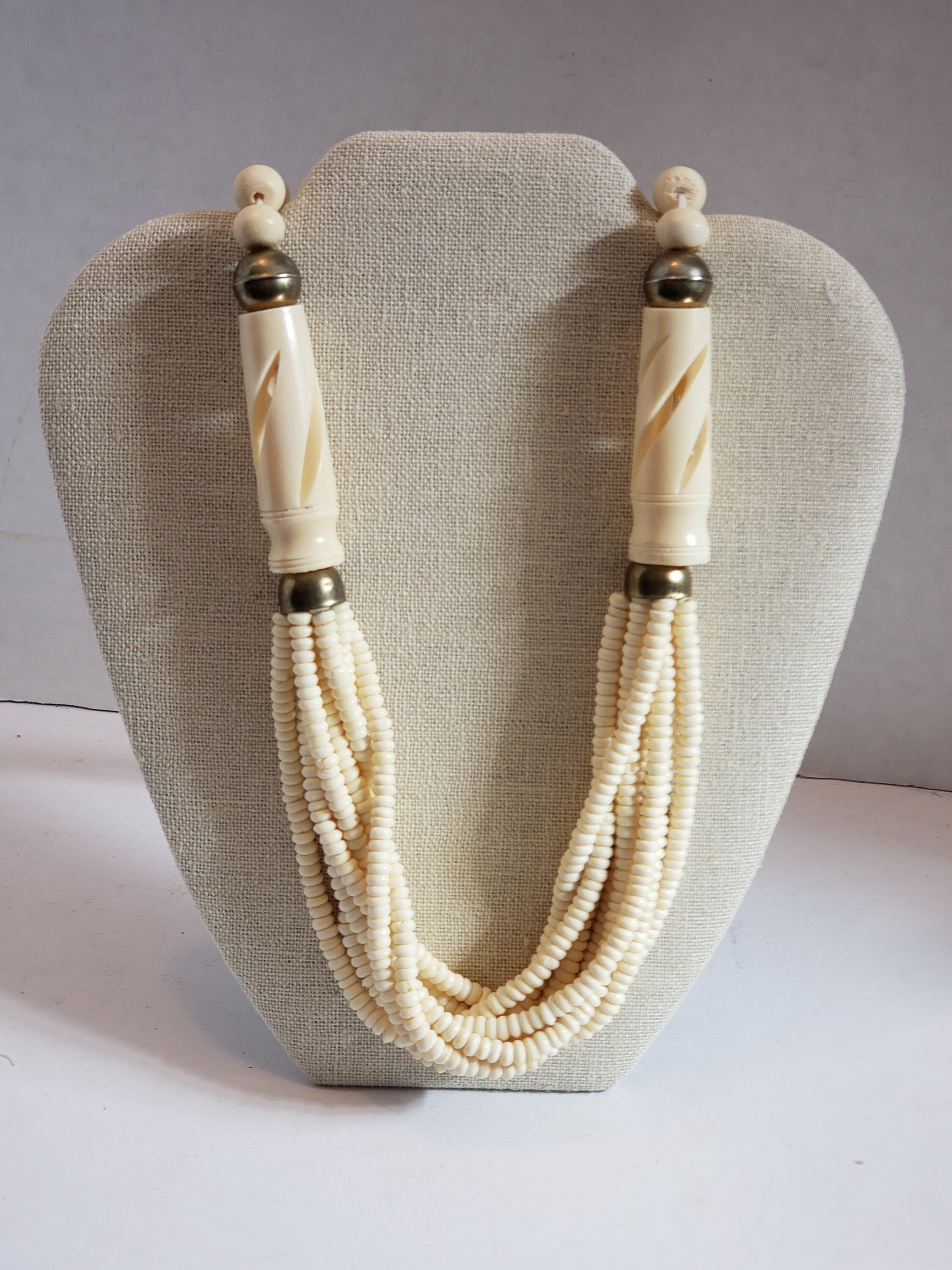 Collier Ethnique Pendentif Cœur En Os Bovin - Motif Poissons - Très Bon état - Pièce Unique Artisanale