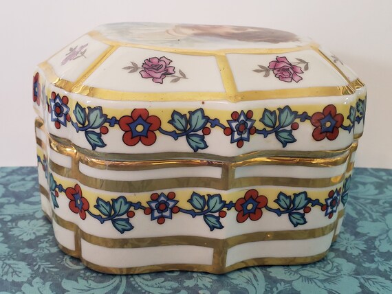 Antique Ceramic Powder Box / Lidded Trinket Box /… - image 5
