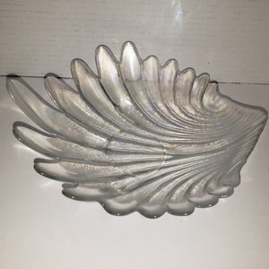 Iridescent Clear Ribbed Seashell 3 Legged Display Dish, Rainbow Footed Bowl Scalloped Edge