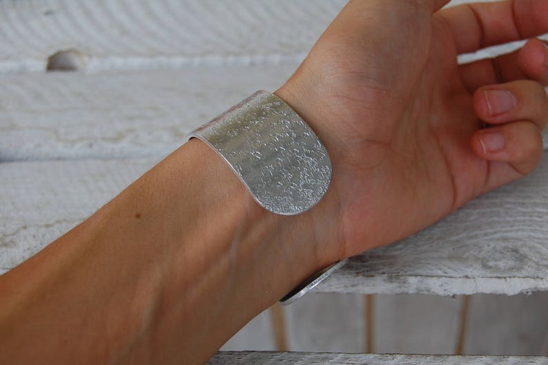Extra Wide silver cuff bracelet aluminium image 8