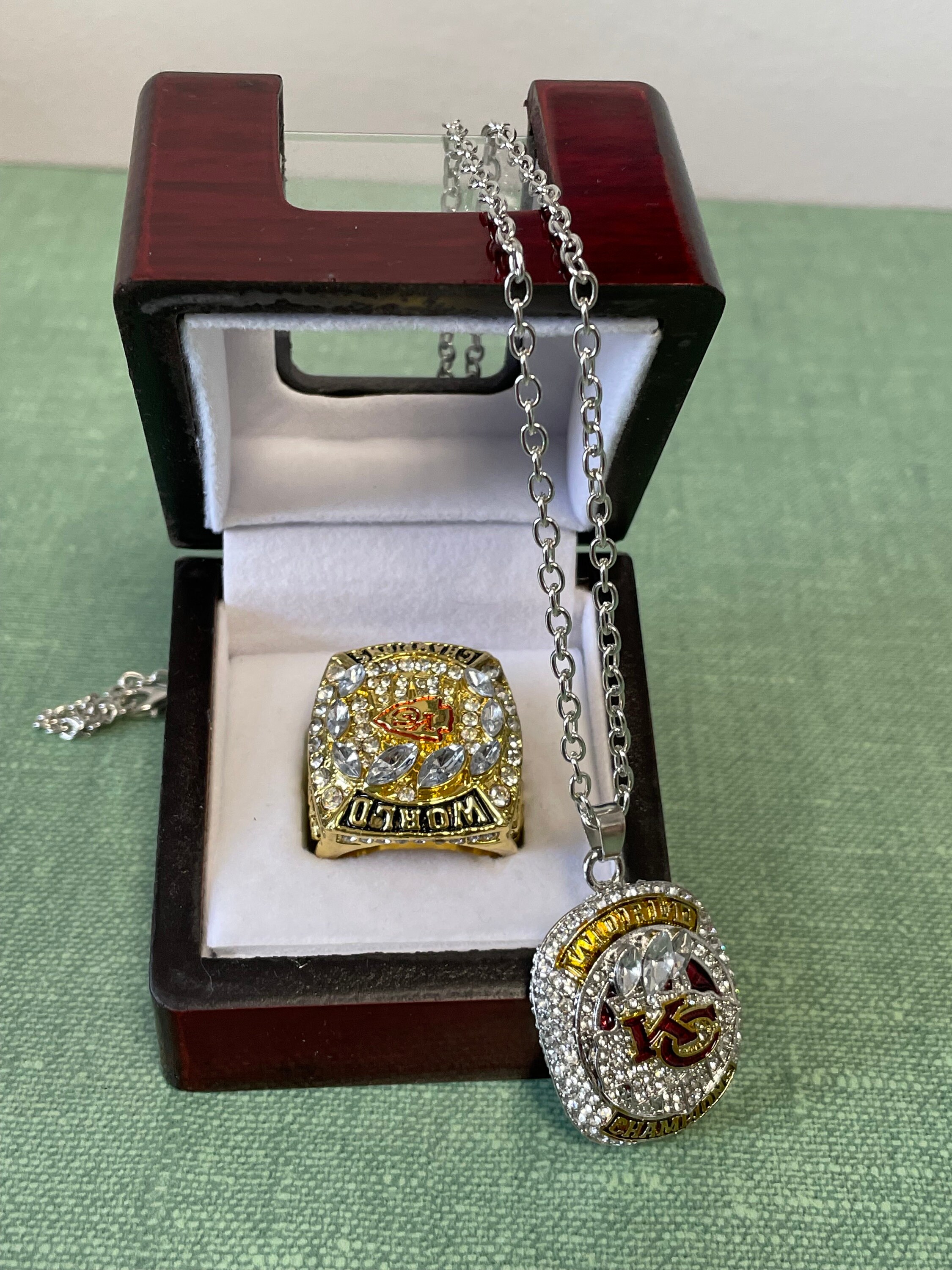 Offical Release NFL 2019-2020 Kansas City Chiefs Super Bowl Championship Ring  Replica with Gift Box for Fans – LoveChampionRing
