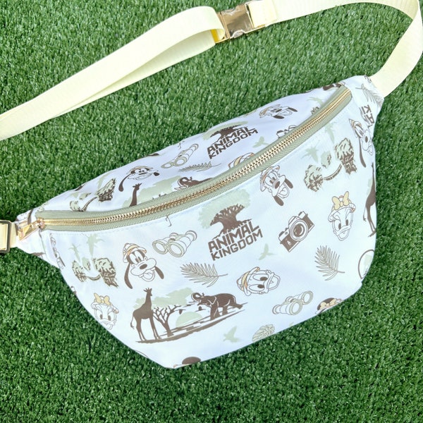 AK XL Belt Bag | Crossbody | Bum Bag | 4 parks | XL Fanny Pack | Theme Park Bag | Park Hopper Exclusive