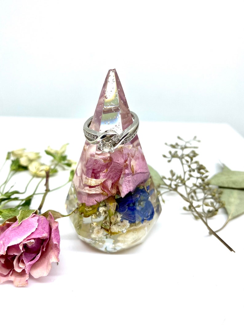 Wedding flower preservation Epoxy Resin Ring holder Pyramid Etsy