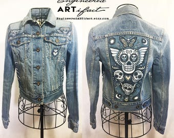 Dia de los Muertes Hand-Painted Denim Jacket - Levi's Denim - US Women's Size XS - Sugar Skull Jacket