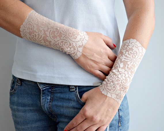 Long Lace Wrist Cuff Black Lace Bracelet Lace Tattoo Cover Up Arm Tattoo Covers Arm Band Sleeve Extender Scar Cover Long Lace Cuff Bracelet Cuff Bracelets Jewelry Valresa Com