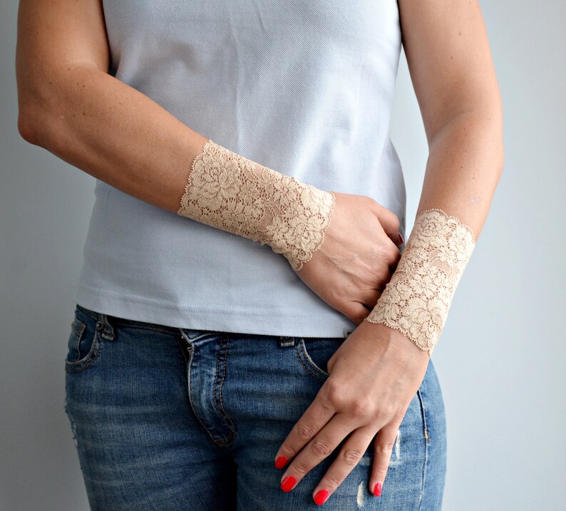 Pols Tattoo Cover Up Beige Lace Cuff Armband Sleeve afbeelding 0