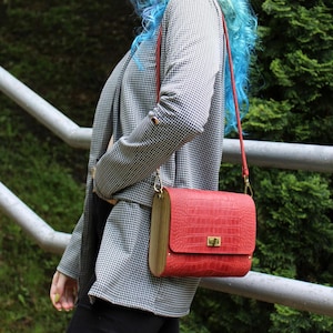 Leather Clutch Purse: Handmade Wooden Handbag with Adjustable Straps