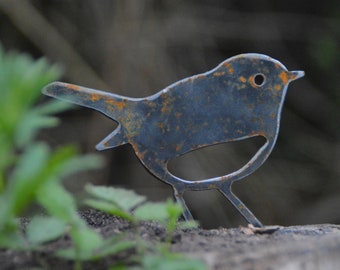 Rusty robin • Rusty metal robin • rusty metal bird • garden bird •garden ornament • garden metal art