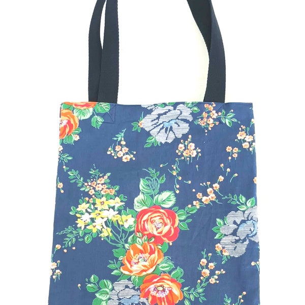 Sac  femme porté épaule ,tissu fleuri vintage ,sac à lingerie ,fête des mères