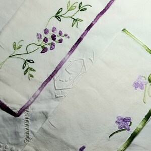 2 Porte-serviettes De Table Anciens Brodés Main - Coton - Neufs Avec étiquettes