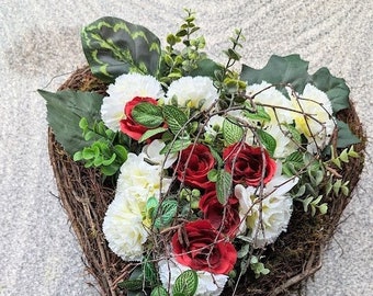 Friedhofgesteck Grabgesteck Herz Exoten Rosen Nelken