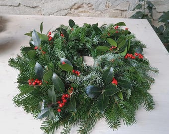 Adventskranz Kranz-Türkranz rote Beeren Tanne