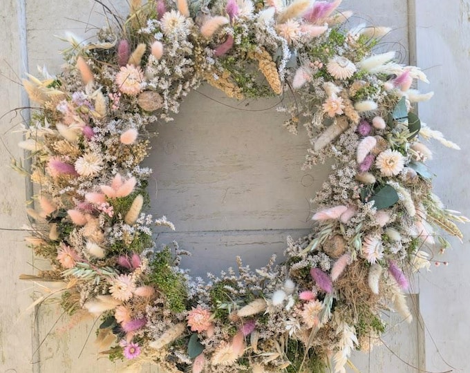 Featured listing image: Trockenblumen Natur getrocknet Eukalyptus Kranz