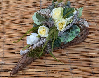 Friedhofgesteck Grabgesteck Herz Rose Allerheiligen