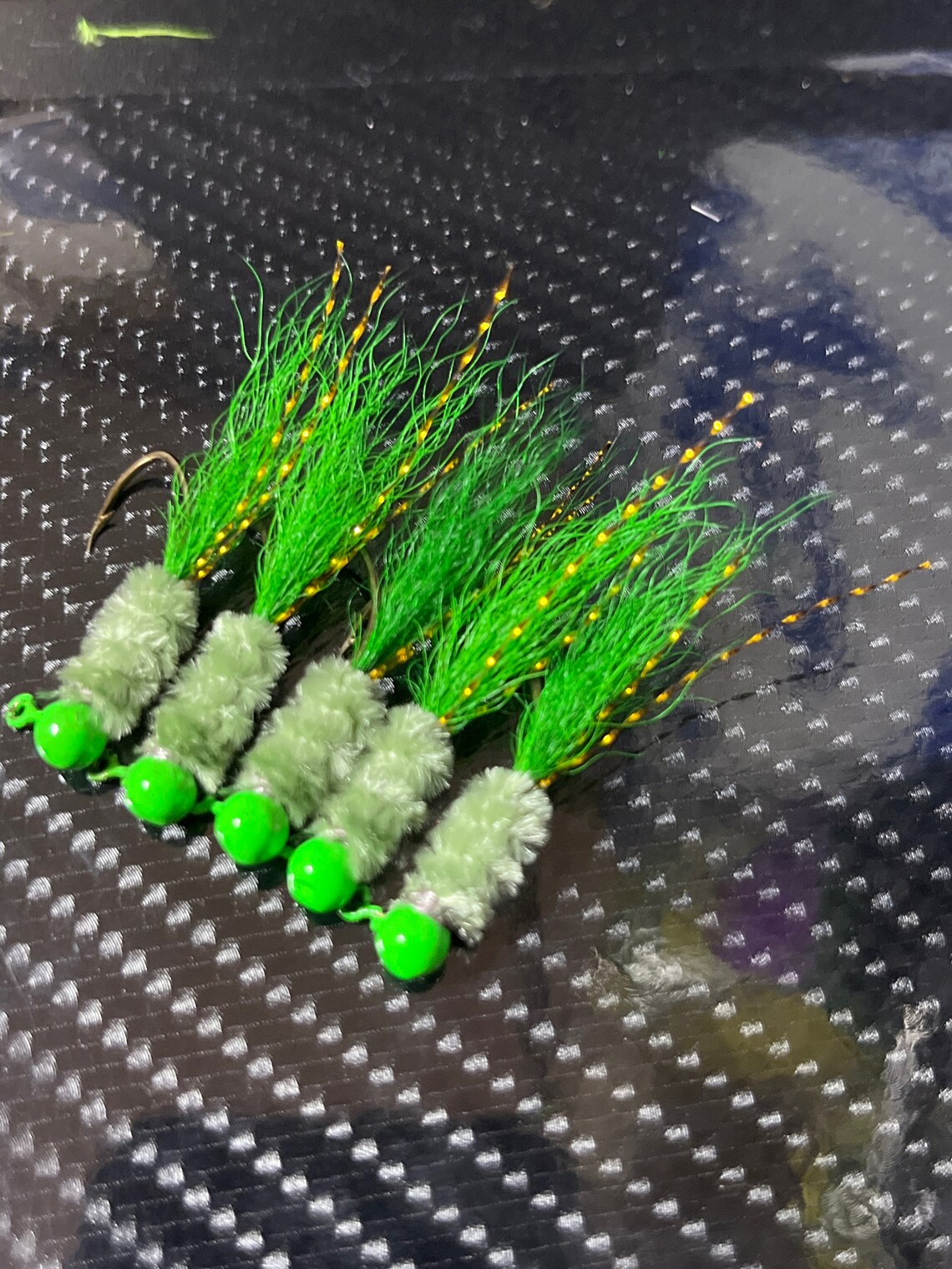 5 Leurres Jigs à Crappie 1/8 Oz – Montage Main – Plumes Et Chenille – Bug Eye Jigs