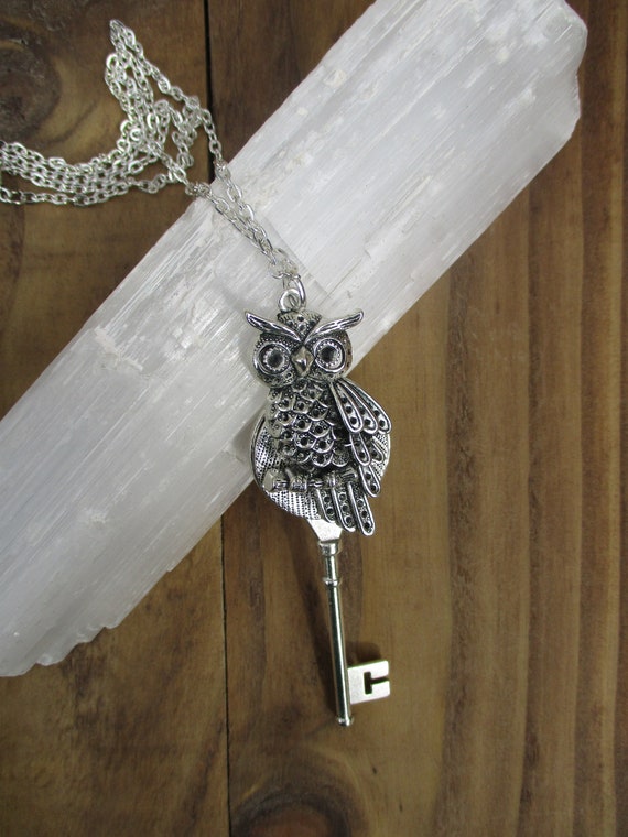 Intuition Necklace Owl Skeleton Key Necklace Owl Animal Totem Gothic Fashion Steampunk Jewellery Owl Charm Necklace Owl and Moon