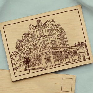 Hotel Postkarte aus Holz | Hase | Hier Grün | Kneipe | Kunst | Nachhaltiges FSC Holz | Öko-Karte | Letterbox | Kostenlose schnelle Lieferung