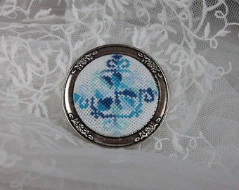 Brooch,Hand Embroidered