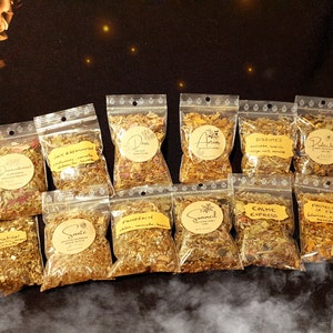 Magische losse kruiden om te branden, heks wierook, wellness ritueel, aromatherapie