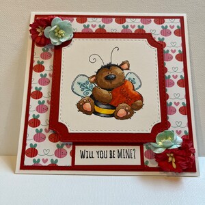 Valentinstag Karte, Happy Valentines Day Karte, Lustige Karte zum Valentinstag, Handgemachte Karte, Bär im Bienenkostüm