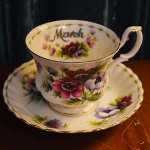 Royal Albert Flor do Mês de Março