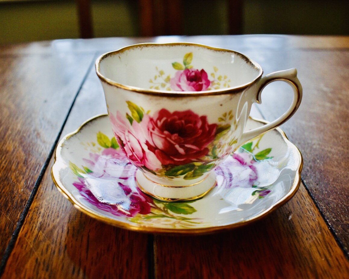 Royal albert hot sale american beauty teapot