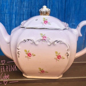 Pretty Pink Ditsy Roses Pink Sadler Cube Teapot