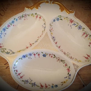 Nelson ware serving dish, pretty gold and flowers