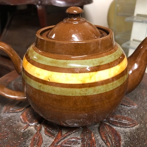 Vintage Brown Betty Tea Pot