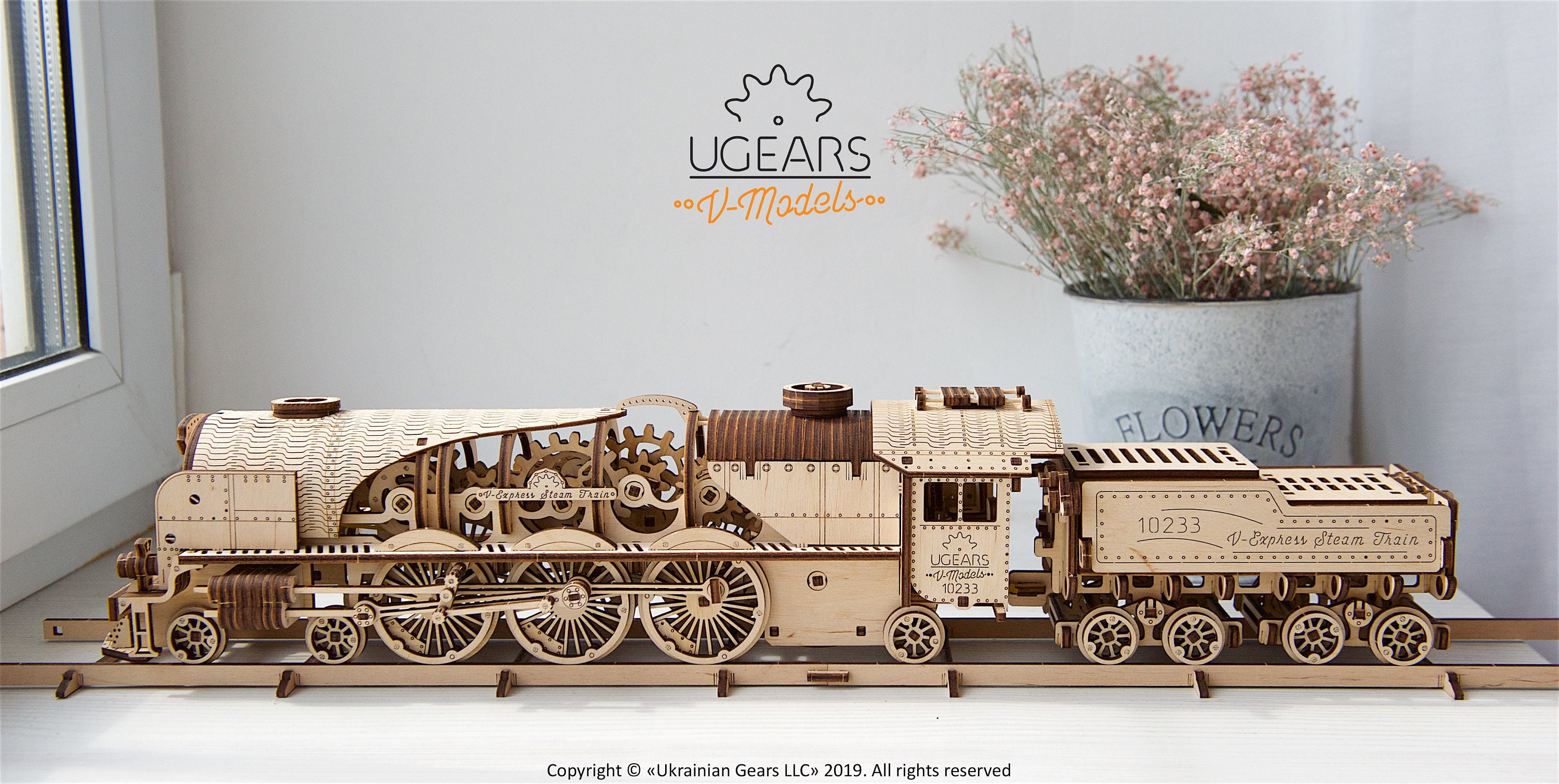 Ugears Mechanical Model  V-Express Steam Train with Tender wooden  construction kit