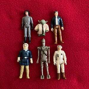 Vintage Star Wars Action Figures (all 6 figures for the price!)