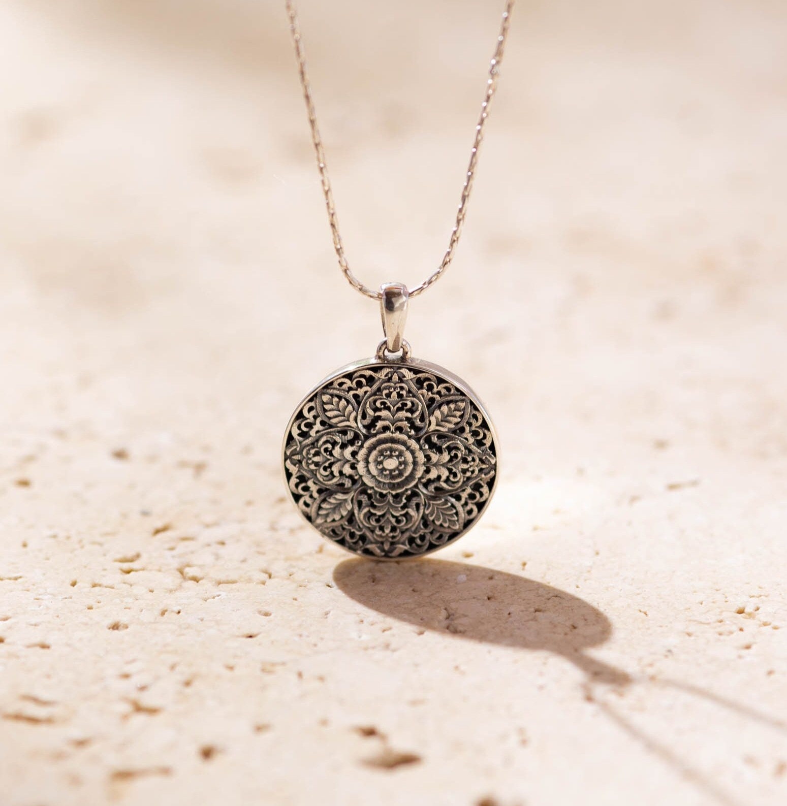 [EXO 着用] Bohemian Point 925 Silver Necklace(925 Silver) EXO 着用] Bohemian Point 925 Silver Necklace(925 Silver)